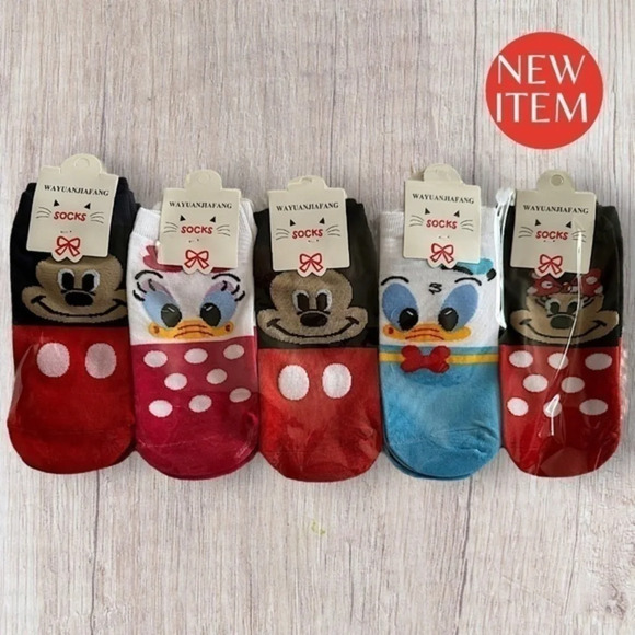 12 PAIR of Unisex Character Socks BRAND NEW UNOPENED PACKAGE WOMEN SIZE 4.5 - 9 - Picture 1 of 5